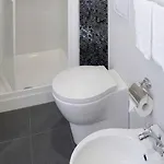 Maurice מלון דירות 4*